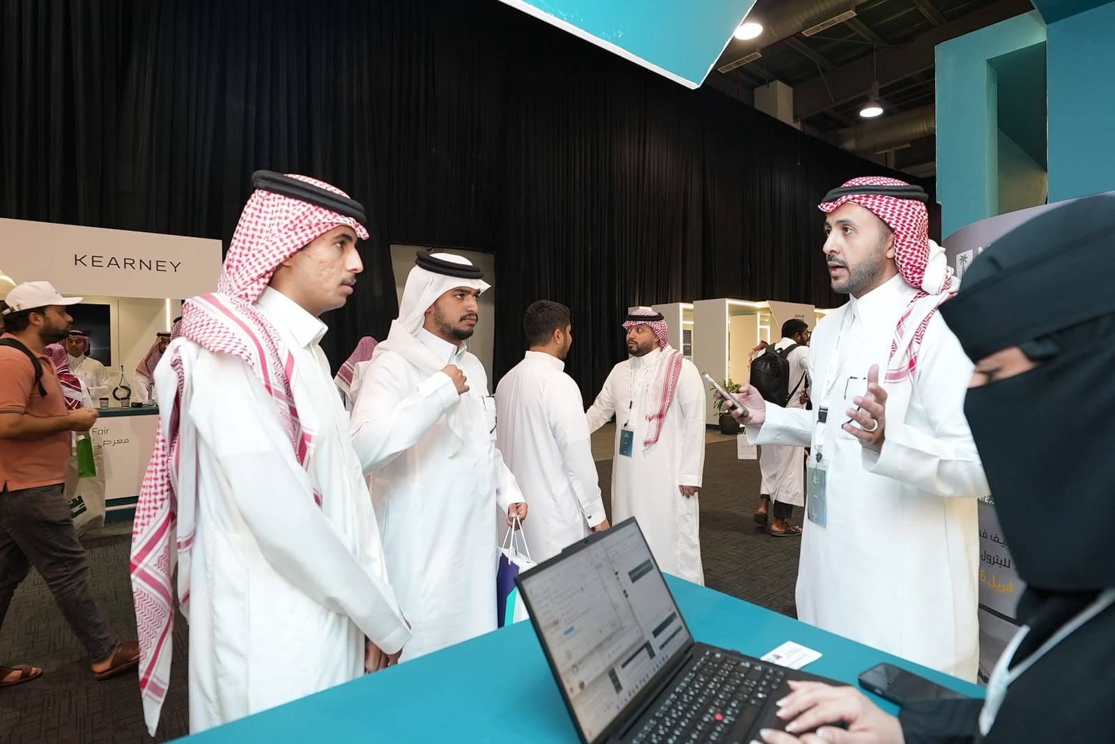 المركز الوطني لسلامة النقل يشارك في معرض التوظيف 2026
